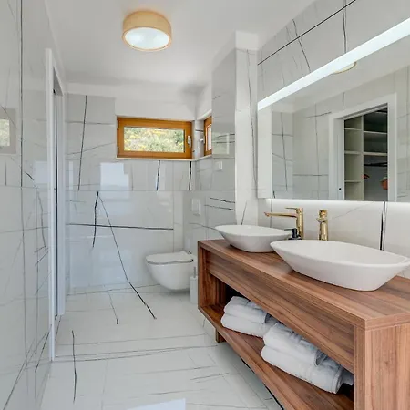 Luxury Hedone *