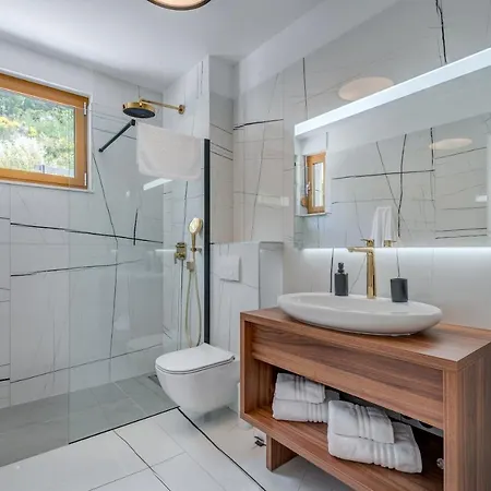 Luxury Hedone * Baska Voda