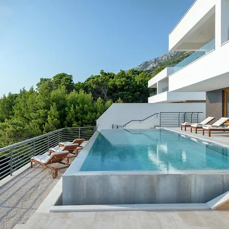 Luxury Hedone *